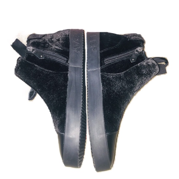 •LAST 1!! AVEC FILLES NIB Valerie Ribbon Sneakers• - Picture 7 of 8